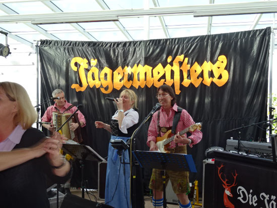 http://die-jaegermeisters-band.de/media/Fanreise-Woerthersee-2016/DSC01206.jpg http://die-jaegermeisters-band.de/media/Fanreise-Woerthersee-2016/DSC01206.jpg